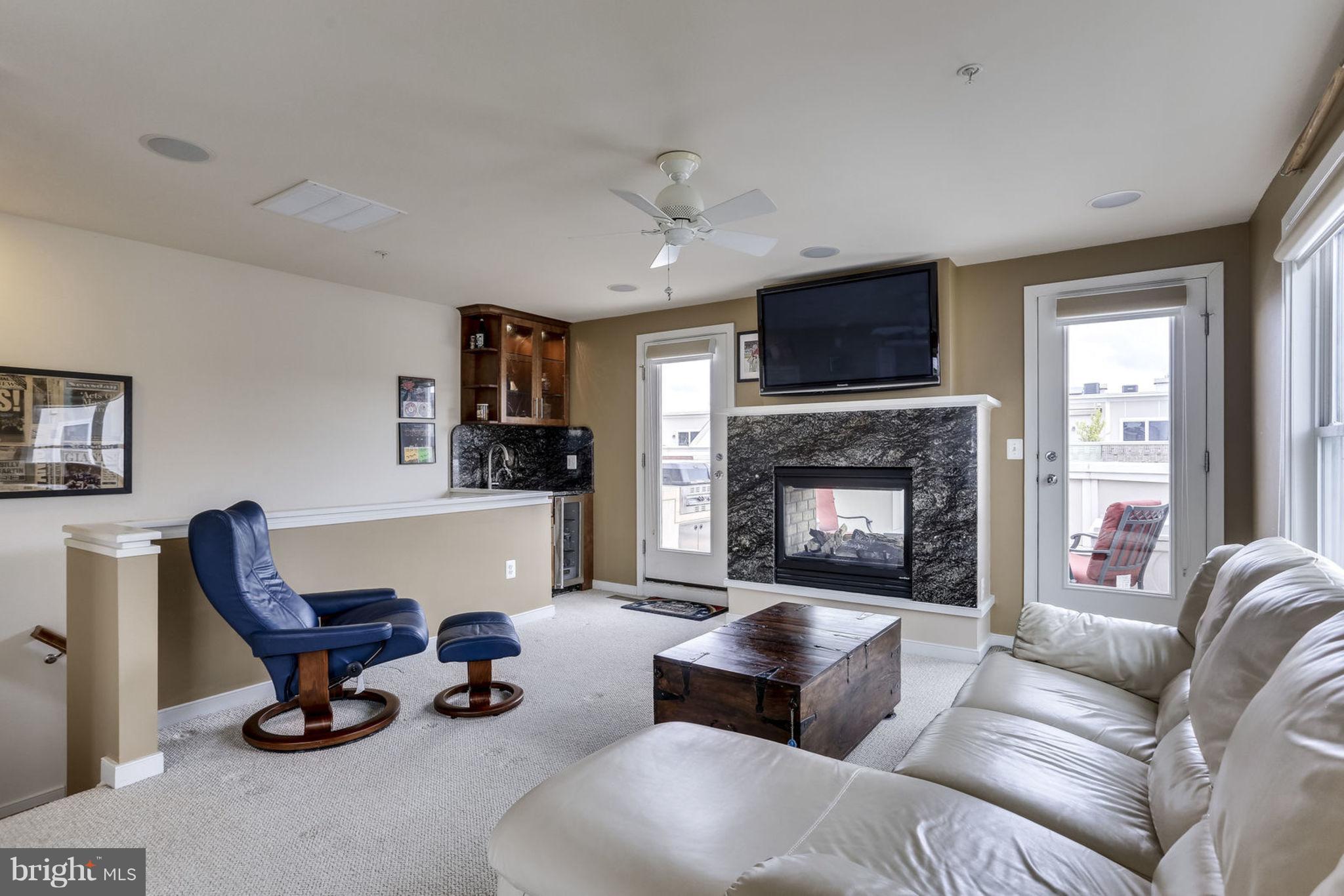 419 K Street Southeast Washington, DC 20003 - Photo 17 of 30 Family Room