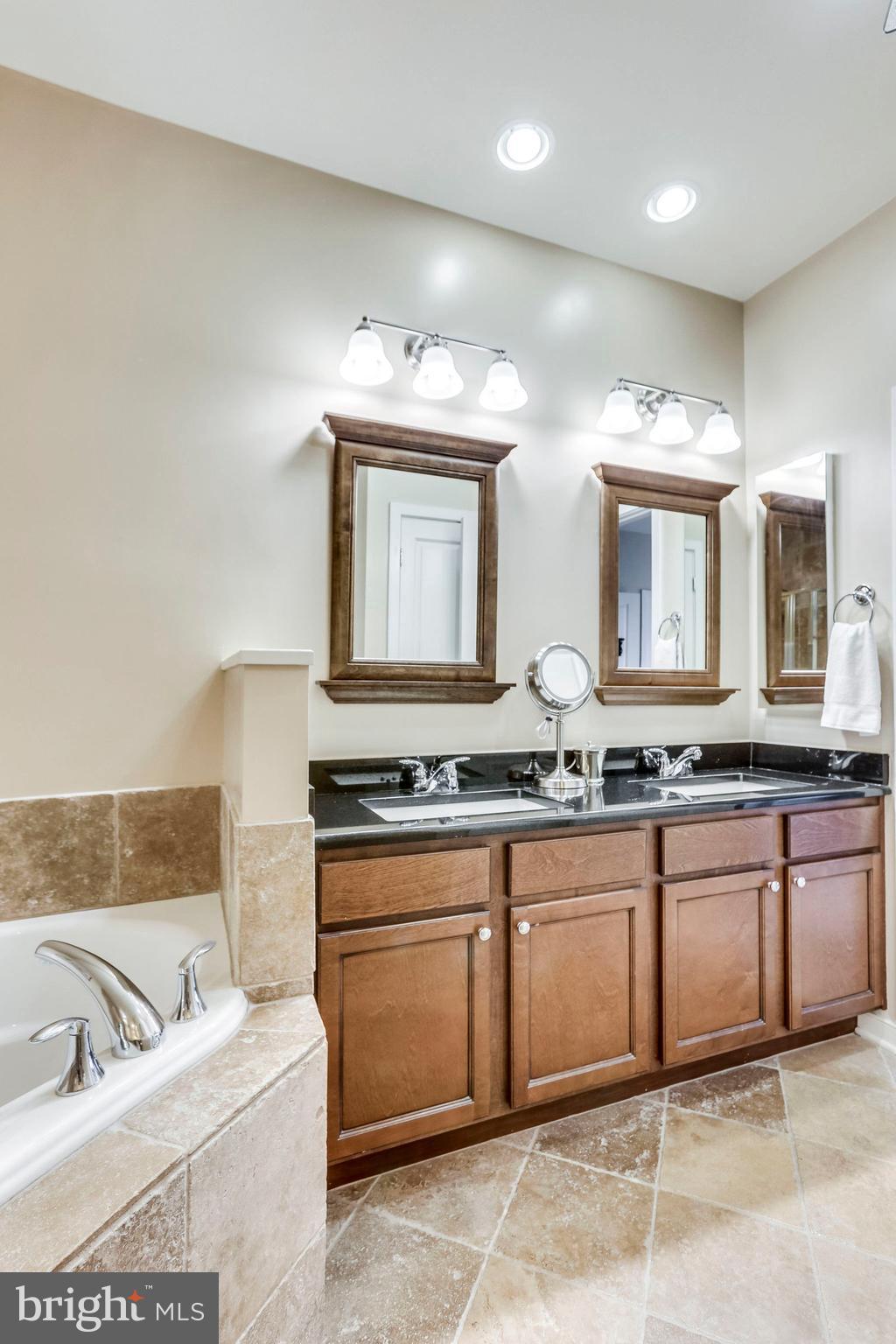 419 K Street Southeast Washington, DC 20003 - Photo 26 of 30 Bath (Master)