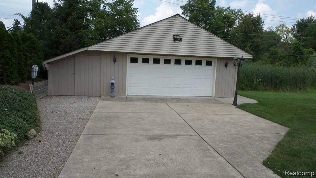 47256 Curtis Road Northville, MI 48168 - Photo 19 of 19 2014-08-04 02.16