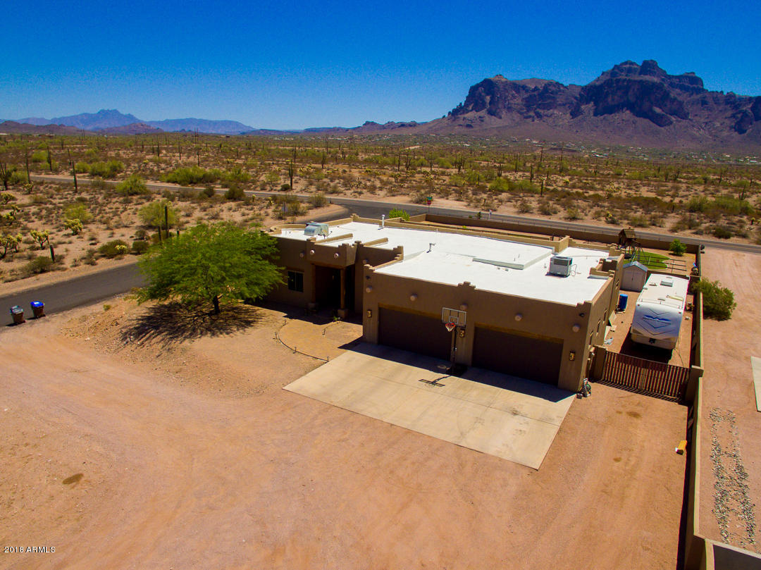 1982 North Goldfield Road Apache Junction, AZ 85119 - Photo 68 of 86 a view of a terrace with a ocean view