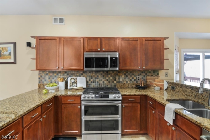 408 Rock Ridge Road Lake Hopatcong, NJ 07849 - Photo 12 of 43