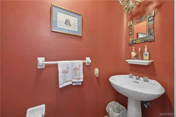 $895,000 | 324 Rivermist Drive, Buffalo, NY 14202