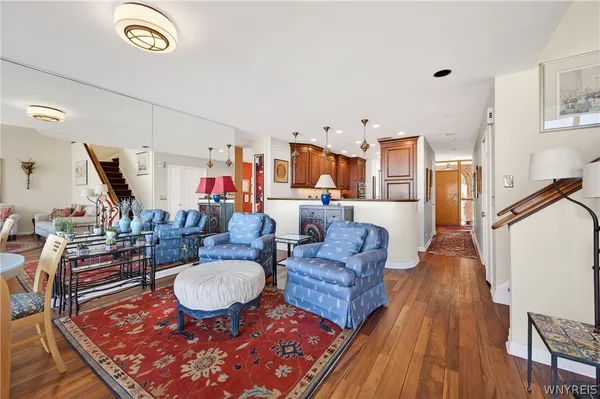 $895,000 | 324 Rivermist Drive, Buffalo, NY 14202