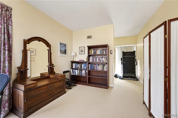 $895,000 | 324 Rivermist Drive, Buffalo, NY 14202