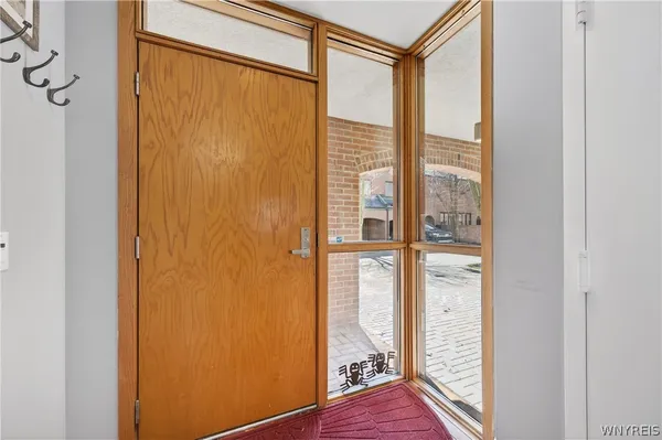 $895,000 | 324 Rivermist Drive, Buffalo, NY 14202