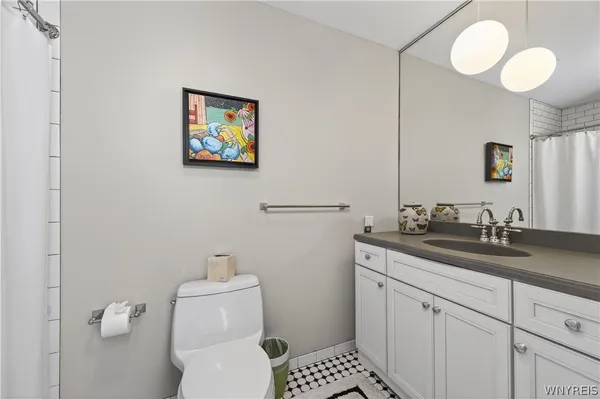 $895,000 | 324 Rivermist Drive, Buffalo, NY 14202