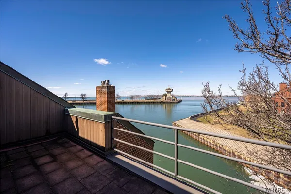 $895,000 | 324 Rivermist Drive, Buffalo, NY 14202