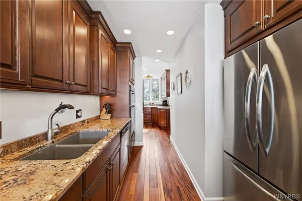 $895,000 | 324 Rivermist Drive, Buffalo, NY 14202