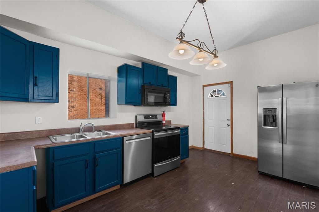 915 Bates Street St. Louis, MO 63111 - Photo 12 of 28