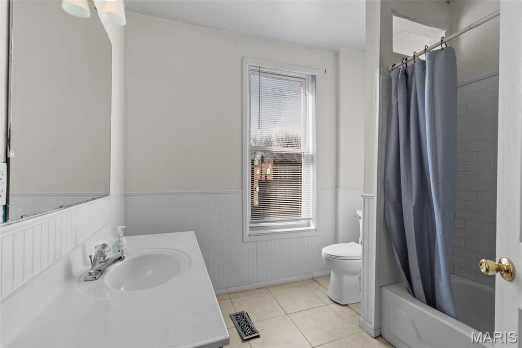 915 Bates Street St. Louis, MO 63111 - Photo 13 of 28