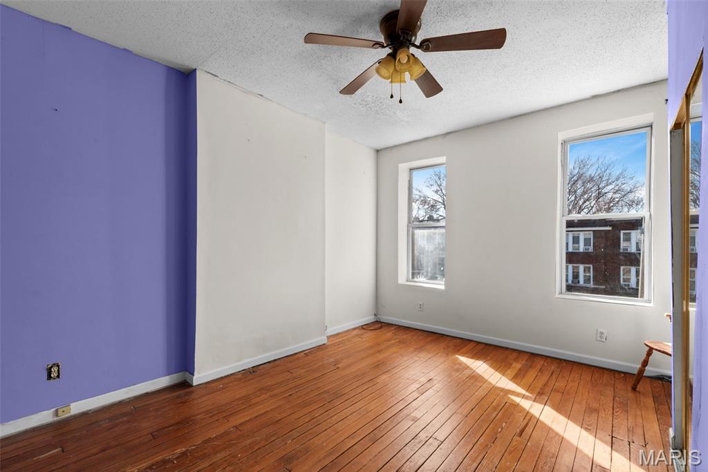 915 Bates Street St. Louis, MO 63111 - Photo 15 of 28