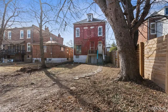 $150,000 | 915 Bates Street, St. Louis, MO 63111