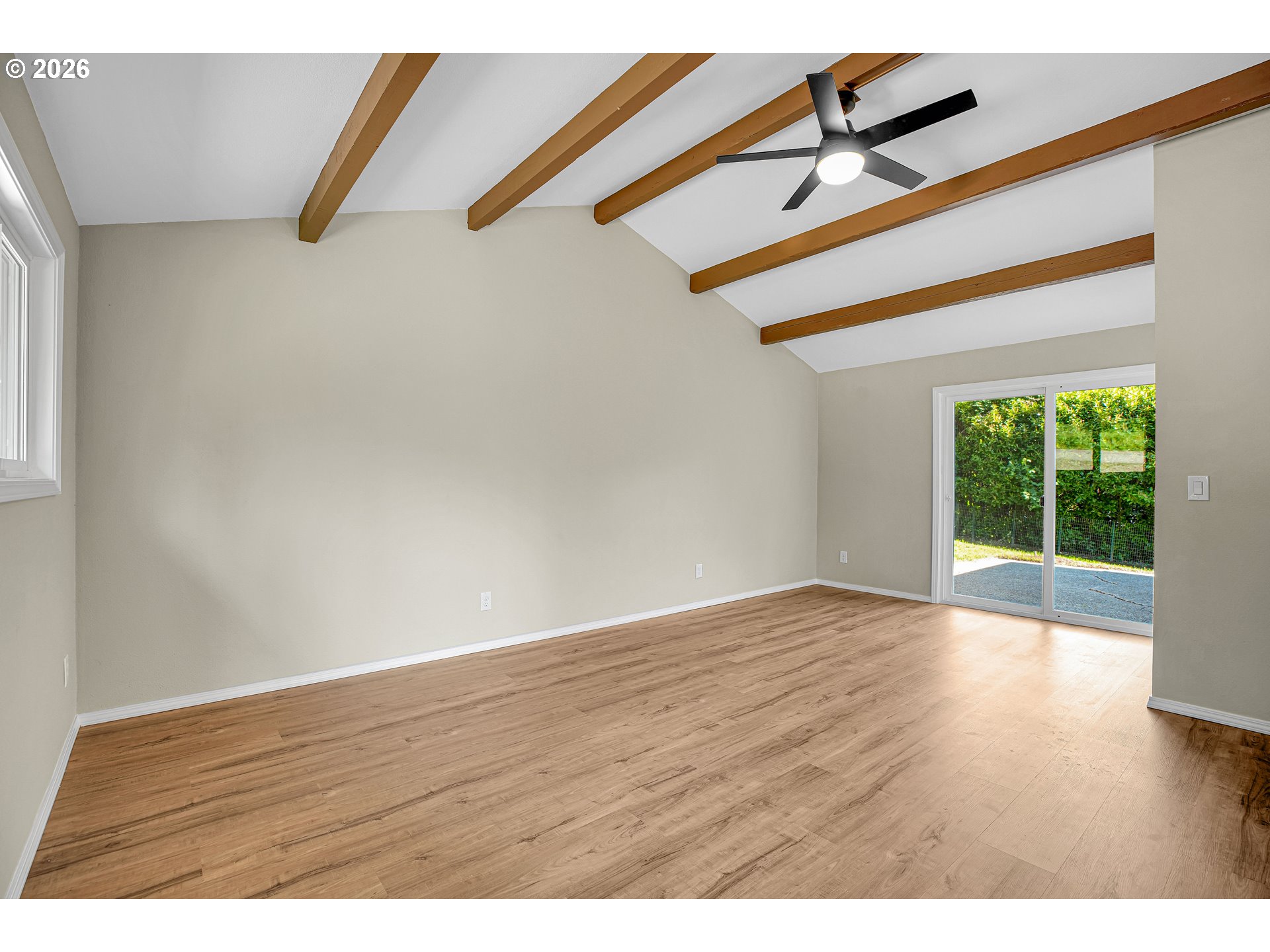 1822 Southwest Marigold Street Portland, OR 97219 - Photo 17 of 34 Gallery Image 17