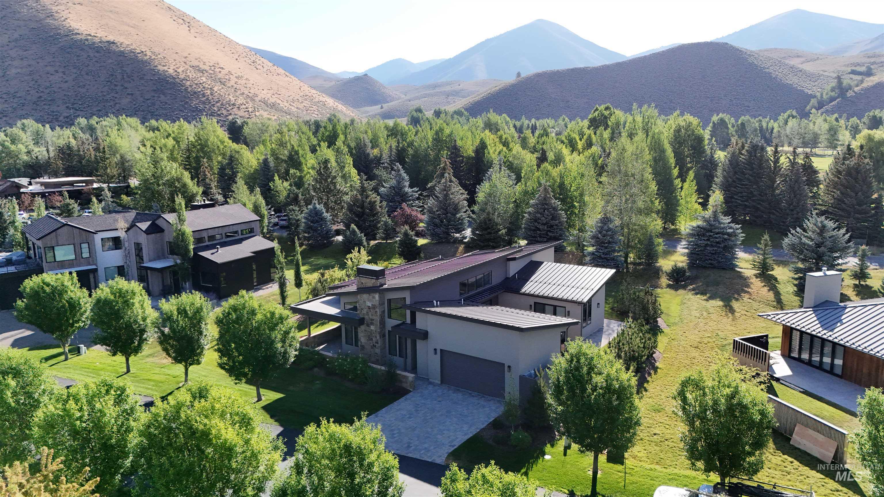 27 Streamside Drive Hailey, ID 83333 - Photo 34 of 39 Aerial view of property and surrounding area featuring a mountainous background
