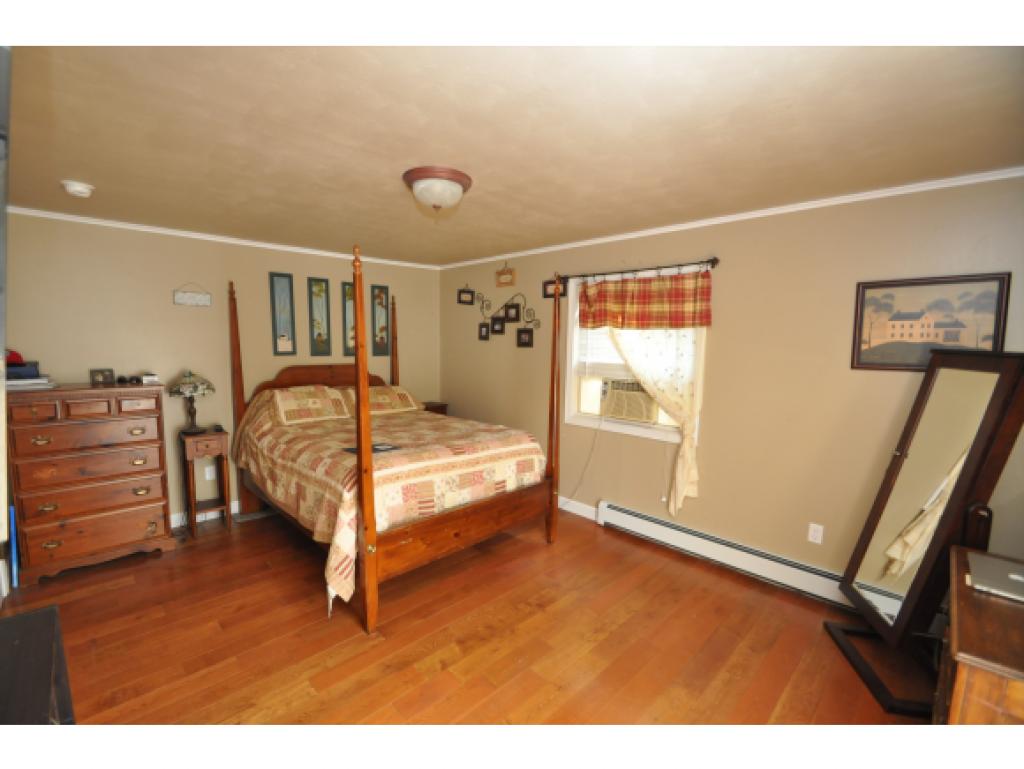133 Saltmarsh Pond Road Gilford, NH 03249 - Photo 11 of 29 Gallery Image 11