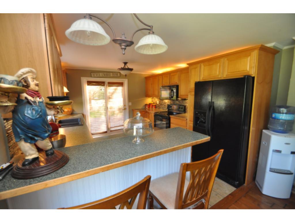133 Saltmarsh Pond Road Gilford, NH 03249 - Photo 7 of 29 Gallery Image 7