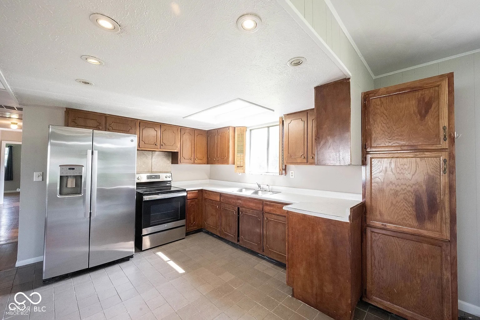 13907 East 117th Street Fishers, IN 46037 - Photo 2 of 8