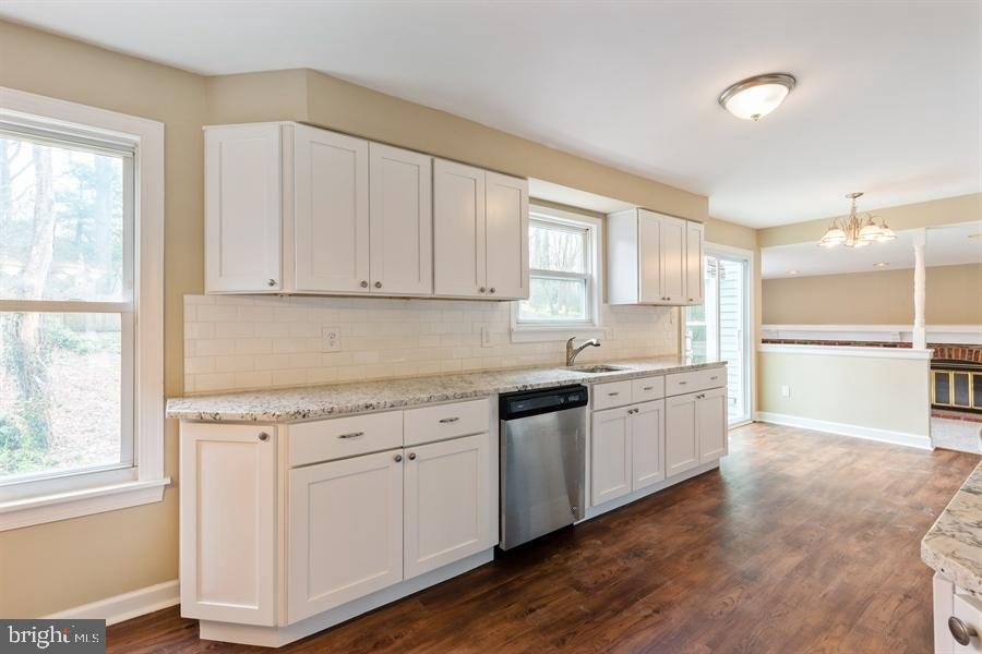 44 Heather Road Blackwood, NJ 08012 - Photo 5 of 25 Gallery Image 5