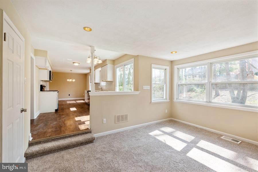 44 Heather Road Blackwood, NJ 08012 - Photo 8 of 25 Gallery Image 8