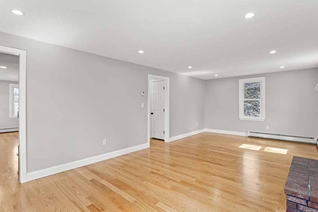 25 Rock Road Tyngsborough, MA 01879 - Photo 11 of 35