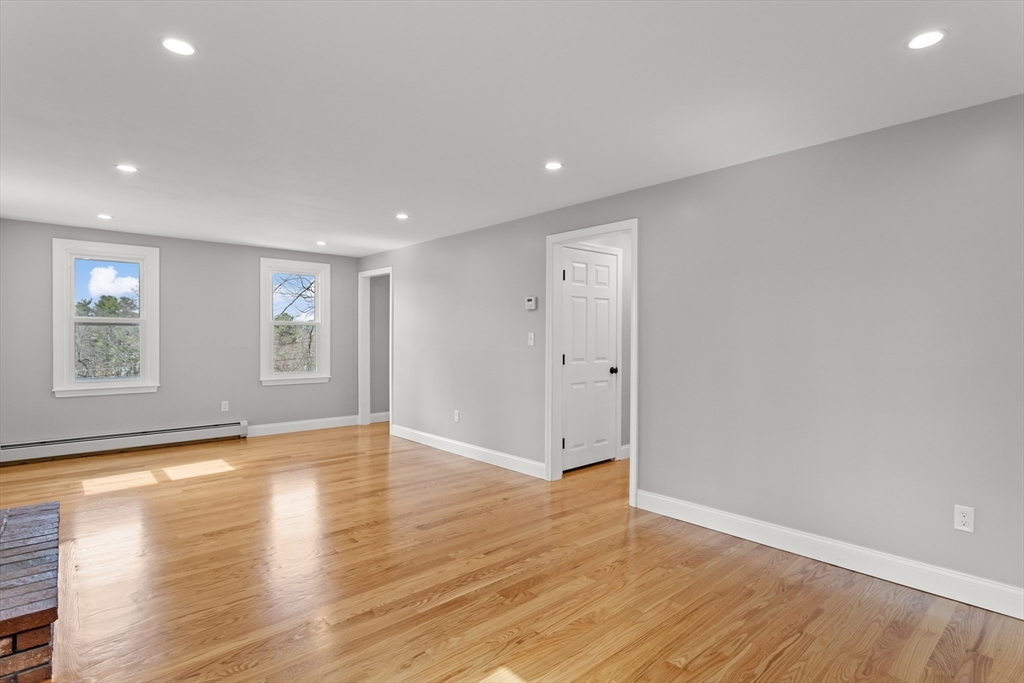 25 Rock Road Tyngsborough, MA 01879 - Photo 12 of 35