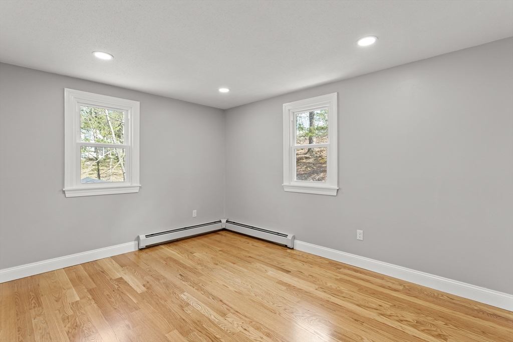 25 Rock Road Tyngsborough, MA 01879 - Photo 23 of 35