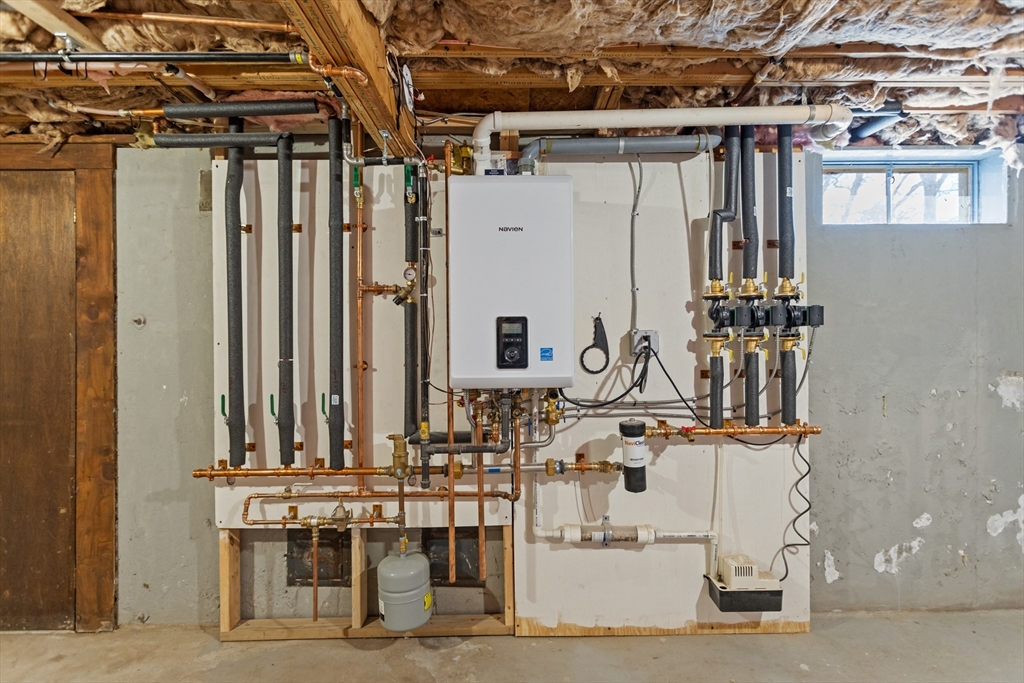 25 Rock Road Tyngsborough, MA 01879 - Photo 34 of 35