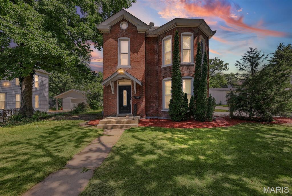 706 Grove Street Alton, IL 62002 - Photo 4 of 34