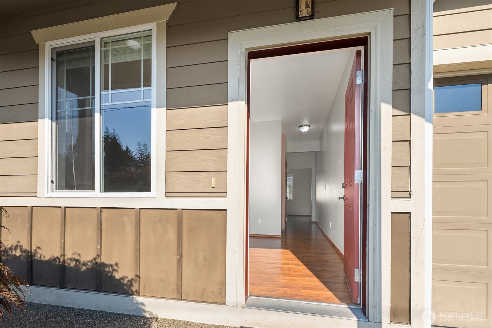 8313 Upper Ridge Road, Unit 2 Everett, WA 98203 - Photo 4 of 32 Gallery Image 4