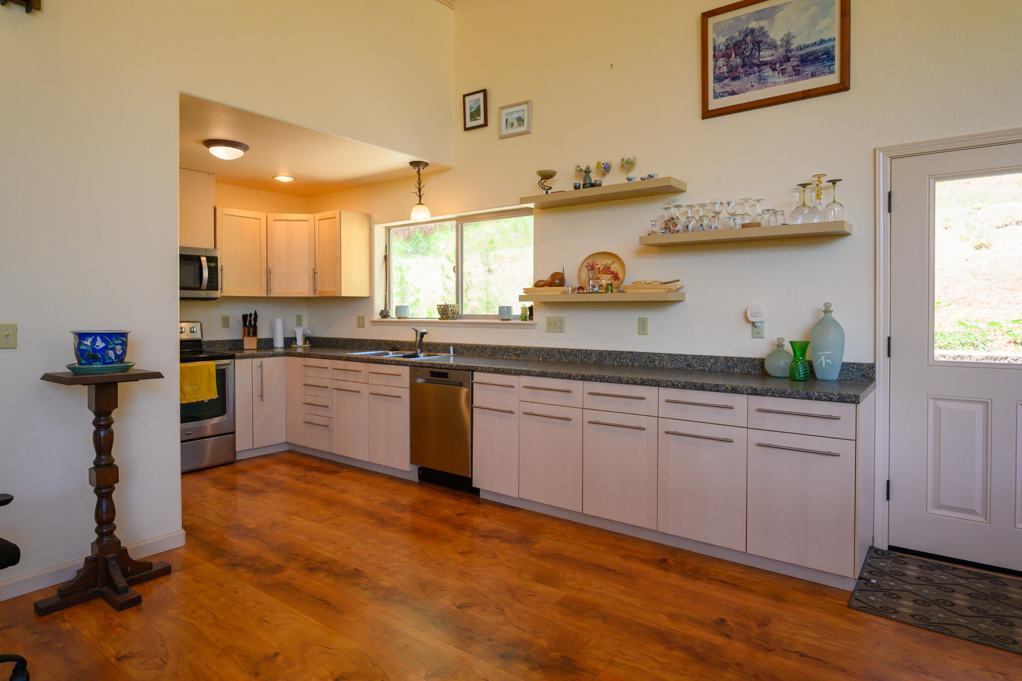 300 Dirt Road Lewiston, CA 96052 - Photo 19 of 54 Kitchen