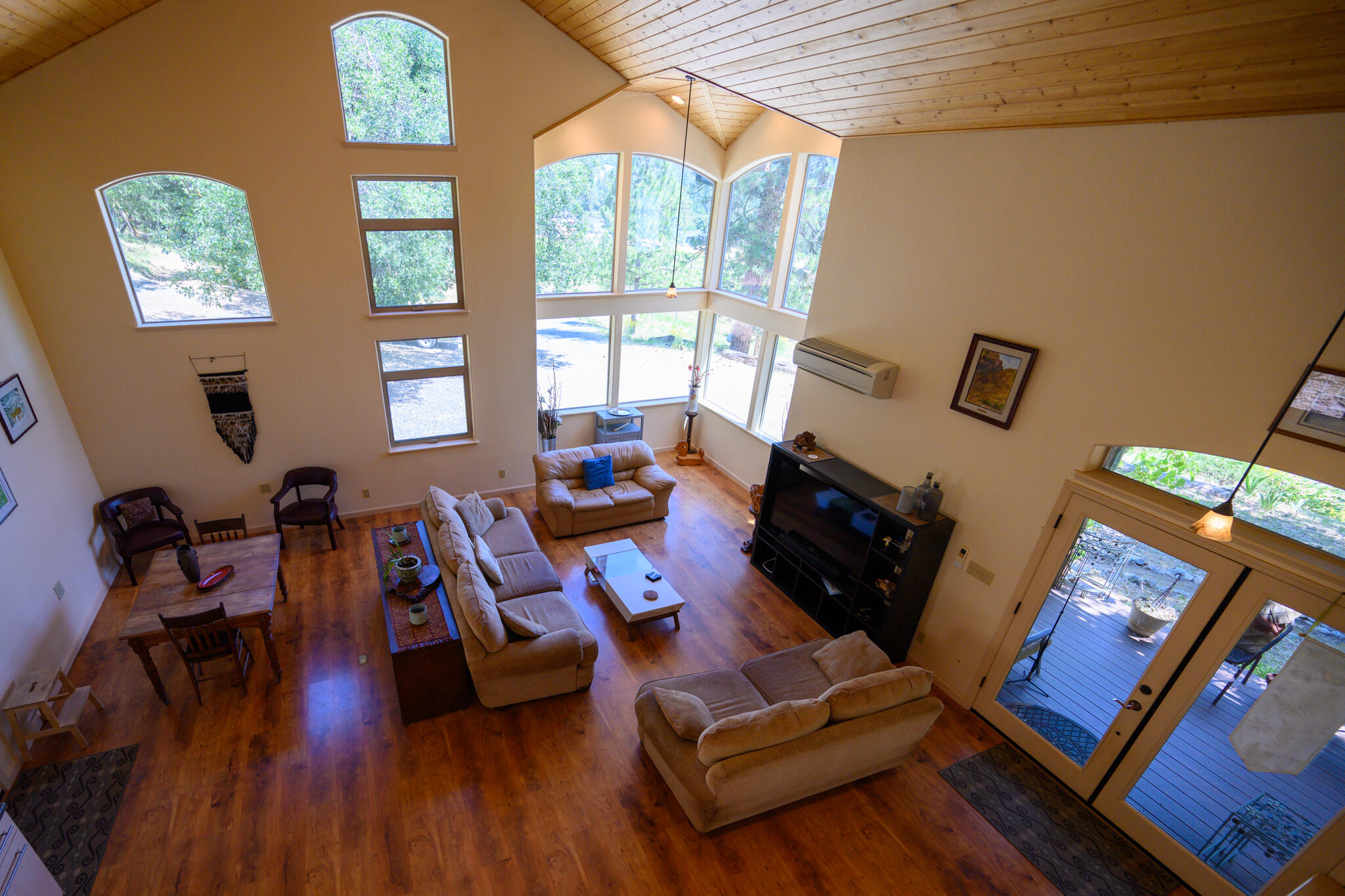 300 Dirt Road Lewiston, CA 96052 - Photo 46 of 54 Overview of Great Room