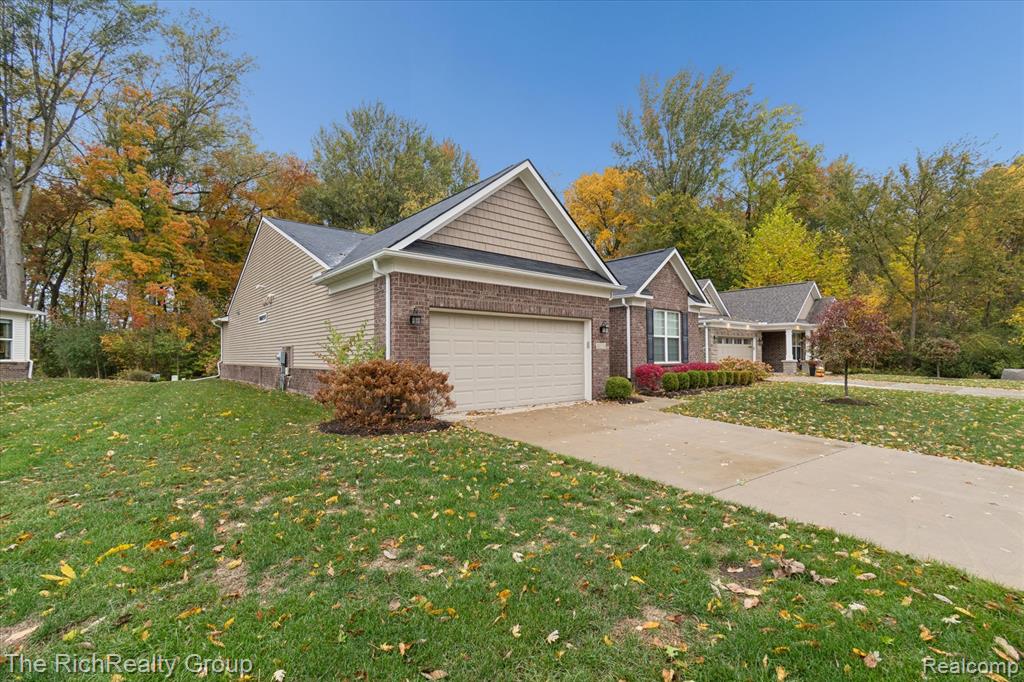 49534 Mapleton Canton, MI 48188 - Photo 2 of 37 Gallery Image 2