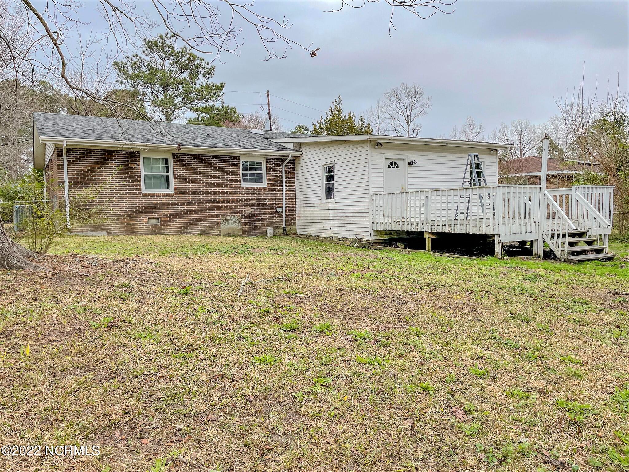 105 Pineview Road Jacksonville, NC 28546 - Photo 15 of 16 Backyard