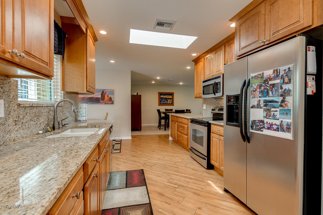 10806 West Hatcher Road Sun City, AZ 85351 - Photo 13 of 36 13-Hatcher