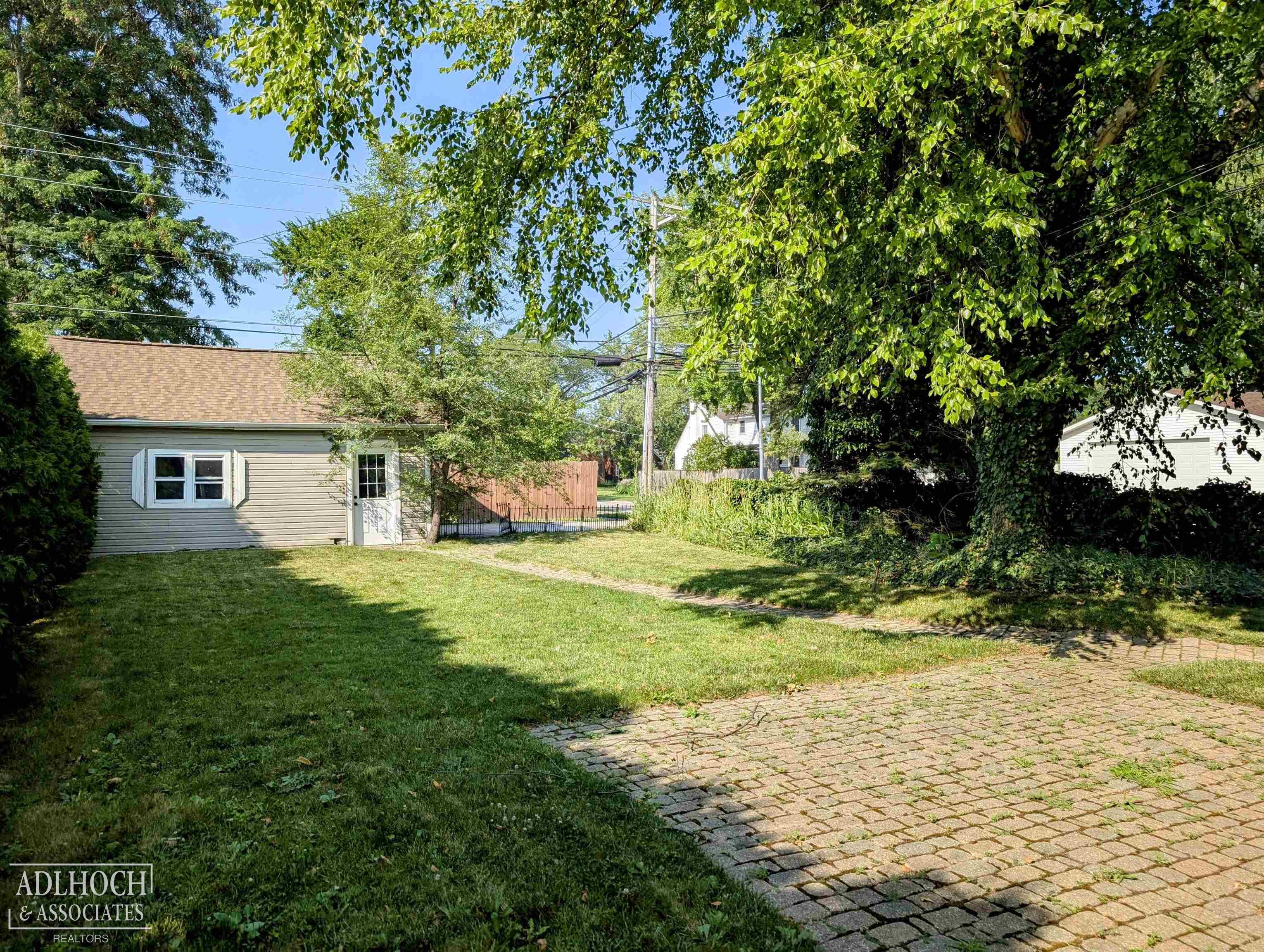 1292 Hampton Road Grosse Pointe Woods, MI 48236 - Photo 21 of 21
