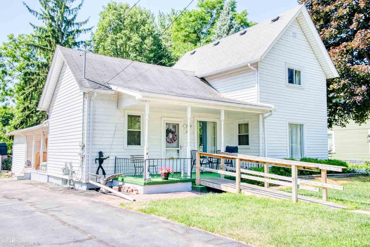203 West Ridge Street Owosso, MI 48867 - Photo 1 of 29