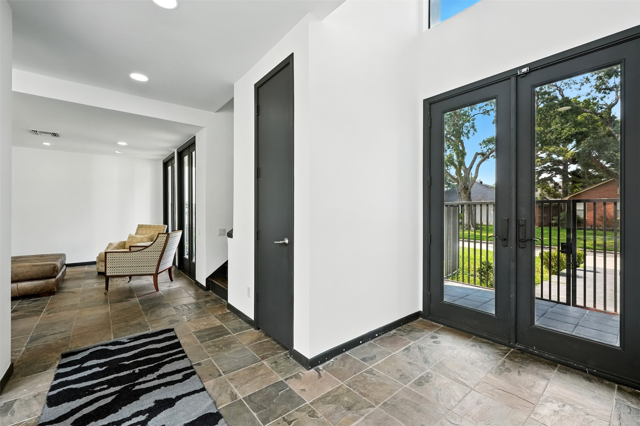 2019 McClendon Street Houston, TX 77030 - Photo 3 of 45 a view of livingroom with furniture and window