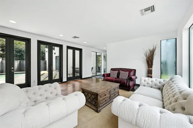 $1,419,900 | 2019 McClendon Street, Houston, TX 77030