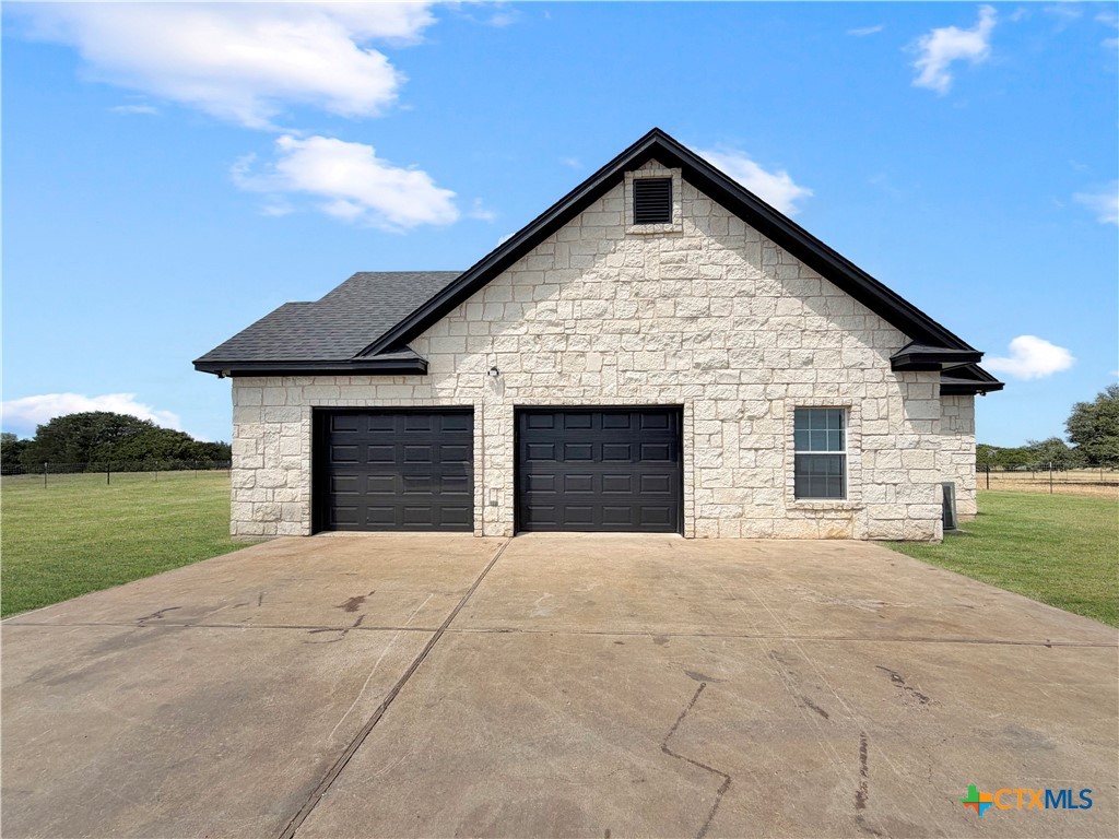 1008 Bosque Ridge Road Crawford, TX 76638 - Photo 5 of 36