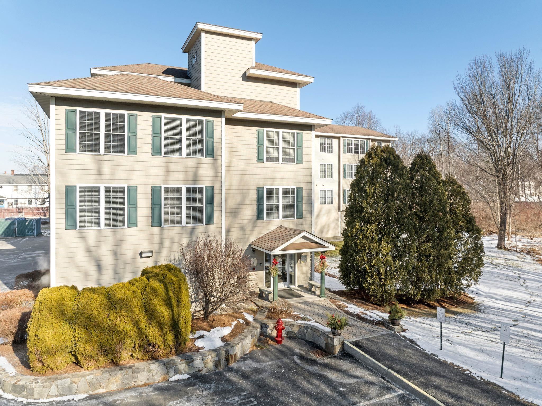373 Lafayette Road, Unit 202 Hampton, NH 03842 - Photo 1 of 23