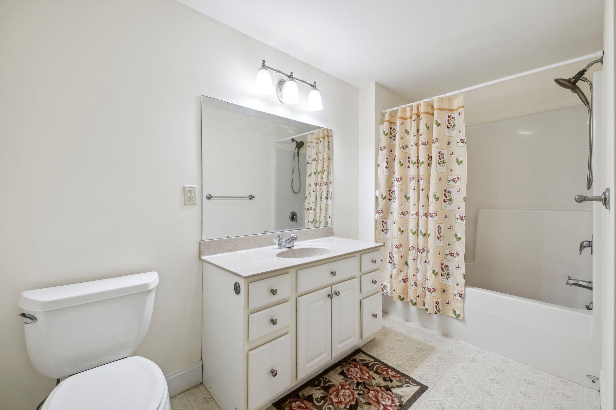 373 Lafayette Road, Unit 202 Hampton, NH 03842 - Photo 15 of 23