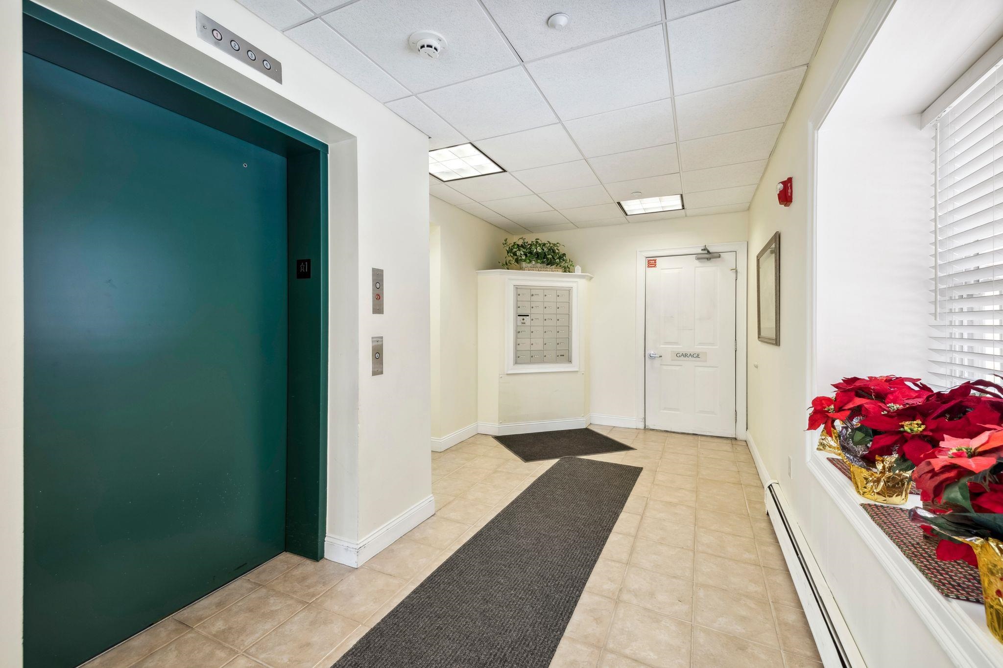 373 Lafayette Road, Unit 202 Hampton, NH 03842 - Photo 2 of 23