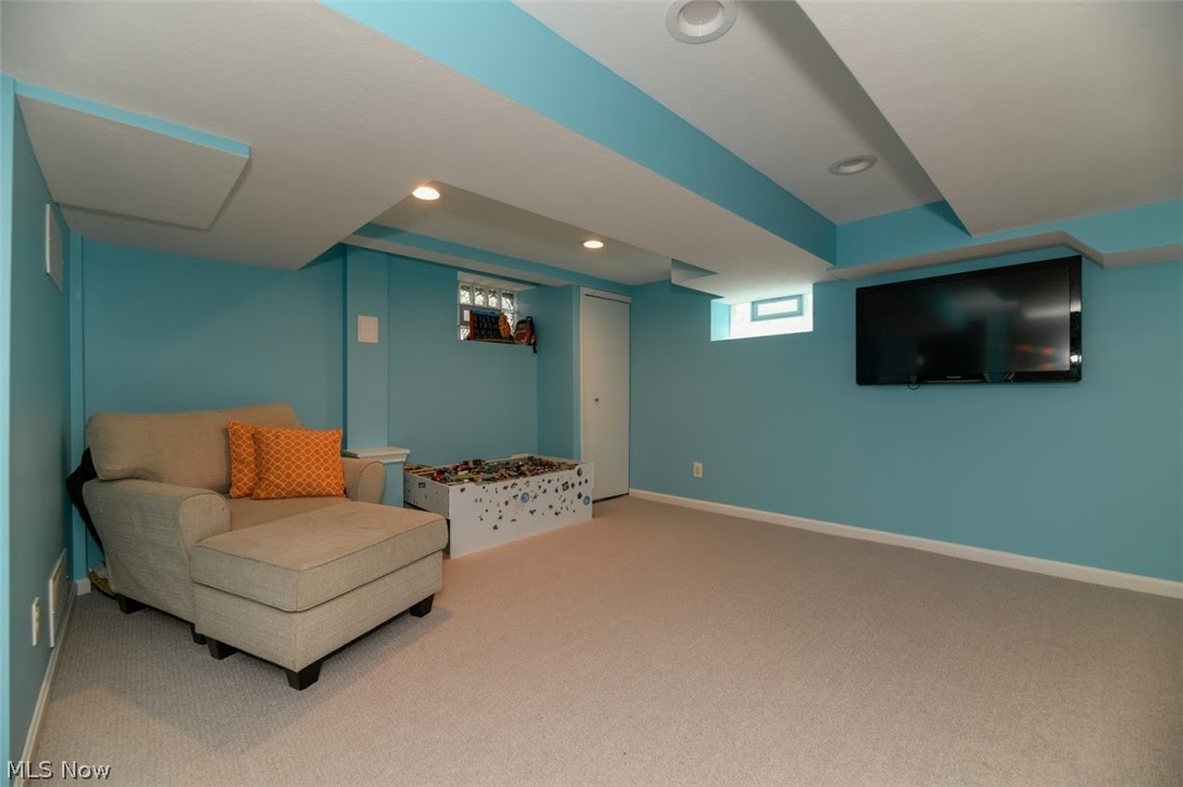 2611 Eaton Road Cleveland, OH 44118 - Photo 13 of 33