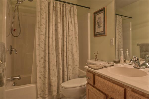 40 Amberville Road North Andover, MA 01845 - Photo 15 of 27 Gallery Image 15