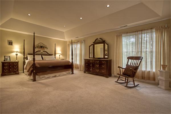 40 Amberville Road North Andover, MA 01845 - Photo 16 of 27 Gallery Image 16