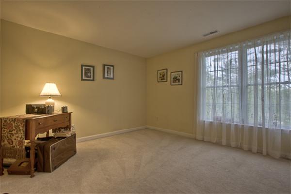 40 Amberville Road North Andover, MA 01845 - Photo 20 of 27 Gallery Image 20