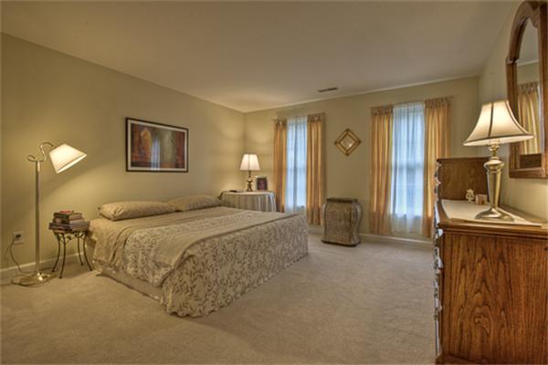 40 Amberville Road North Andover, MA 01845 - Photo 23 of 27 Gallery Image 23
