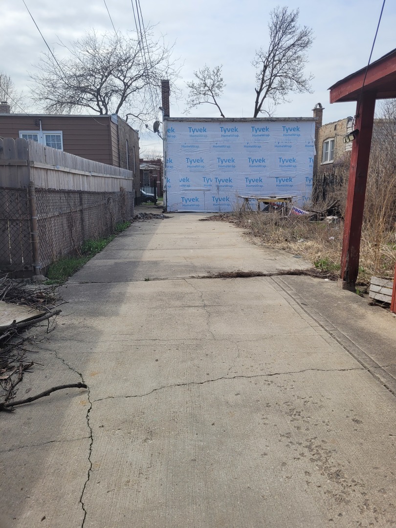 3229 South Springfield Avenue Chicago, IL 60623 - Photo 3 of 4 Gallery Image 3
