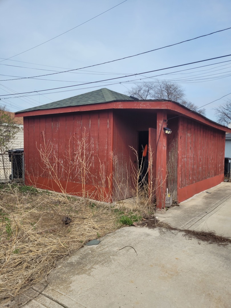 3229 South Springfield Avenue Chicago, IL 60623 - Photo 4 of 4 Gallery Image 4