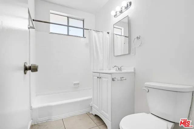 $1,950 | 959 South Soto Street, Los Angeles, CA 90023